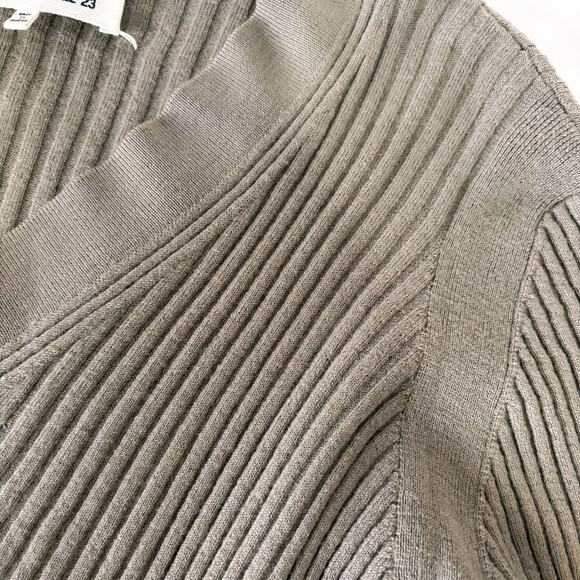 MASION MARGIELA 100% Wool Ribbed Knit Sweater in Khaki Gray Size XL - Picture 9 of 14